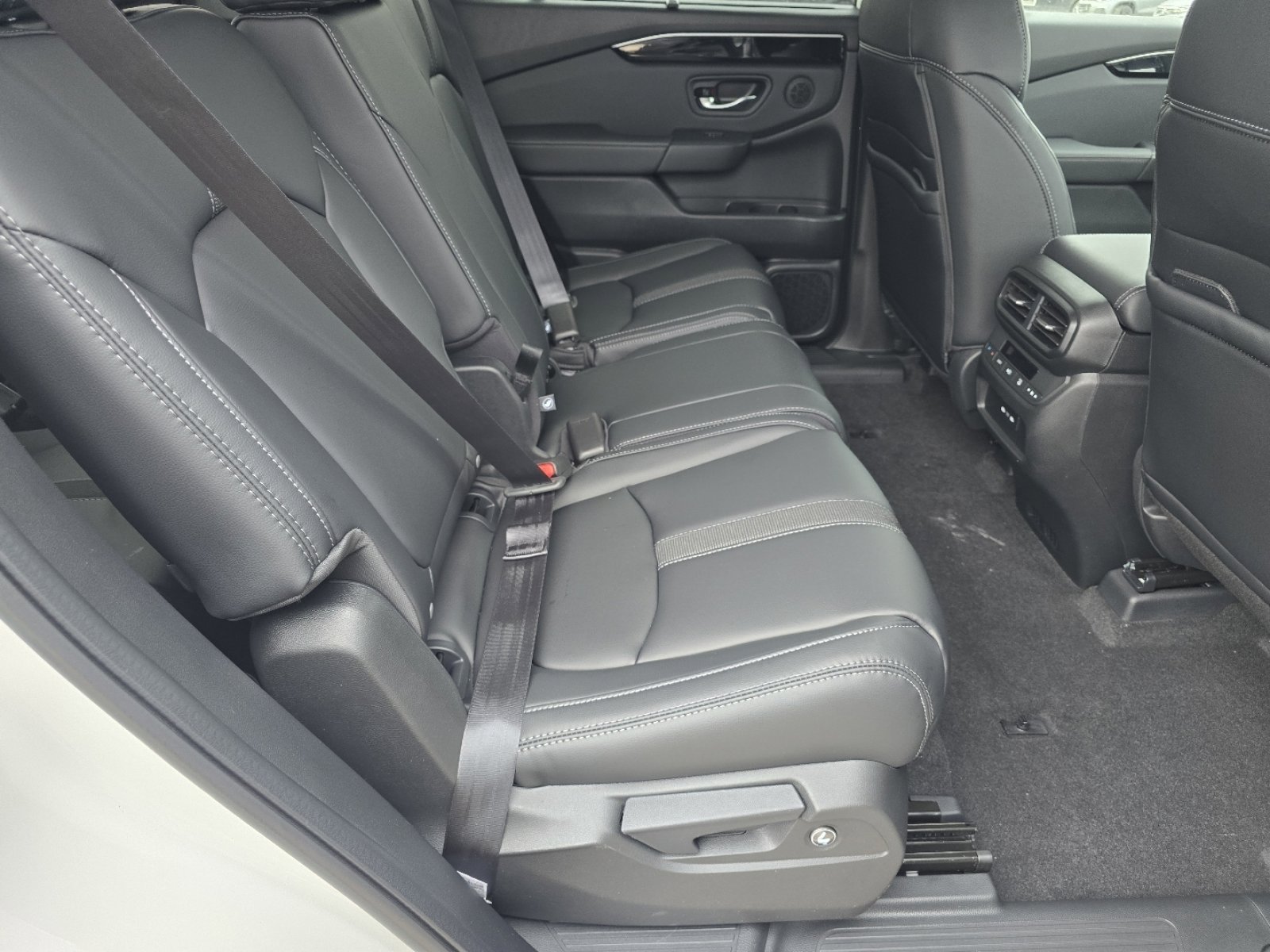 New 2025 Honda Pilot Touring image 22