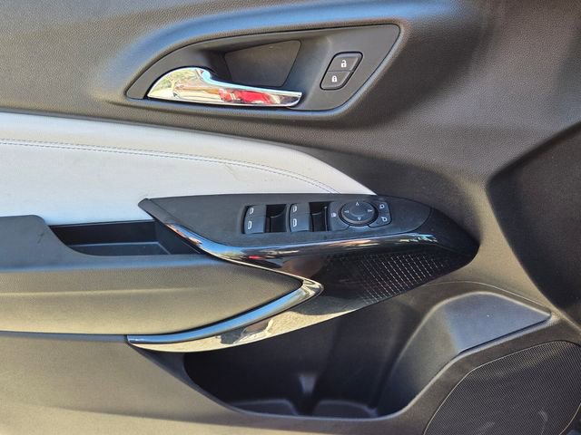 Certified 2025 Chevrolet Trax LT w/ LT Convenience Package image 36