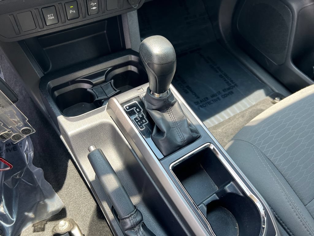 Used 2017 Toyota Tacoma SR5 w/ Tow Package RWD image 22