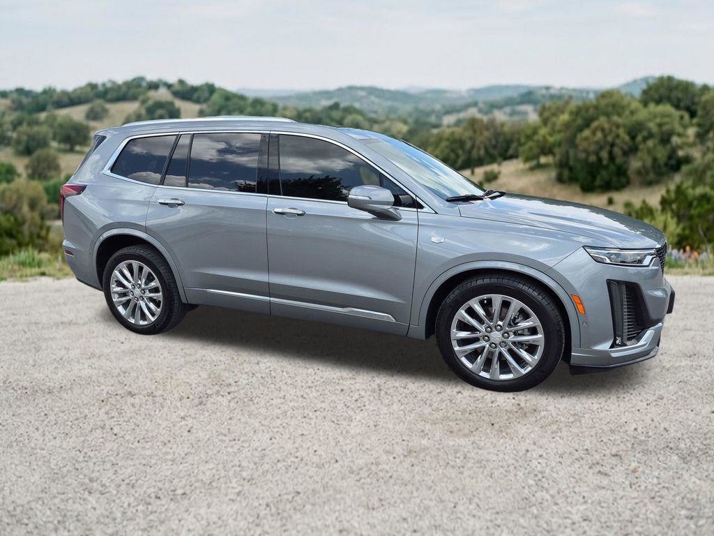 Used 2023 Cadillac XT6 Premium Luxury w/ Technology Package FWD image 13