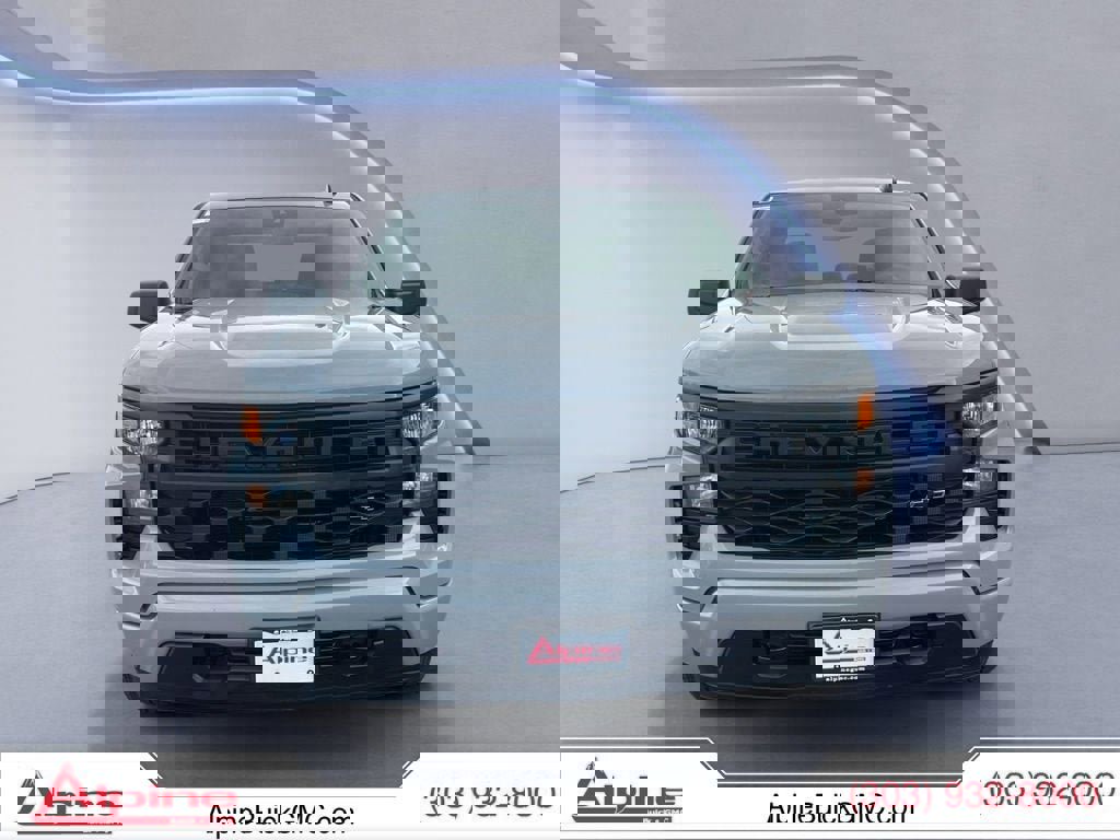 Used 2024 Chevrolet Silverado 1500 Custom image 8