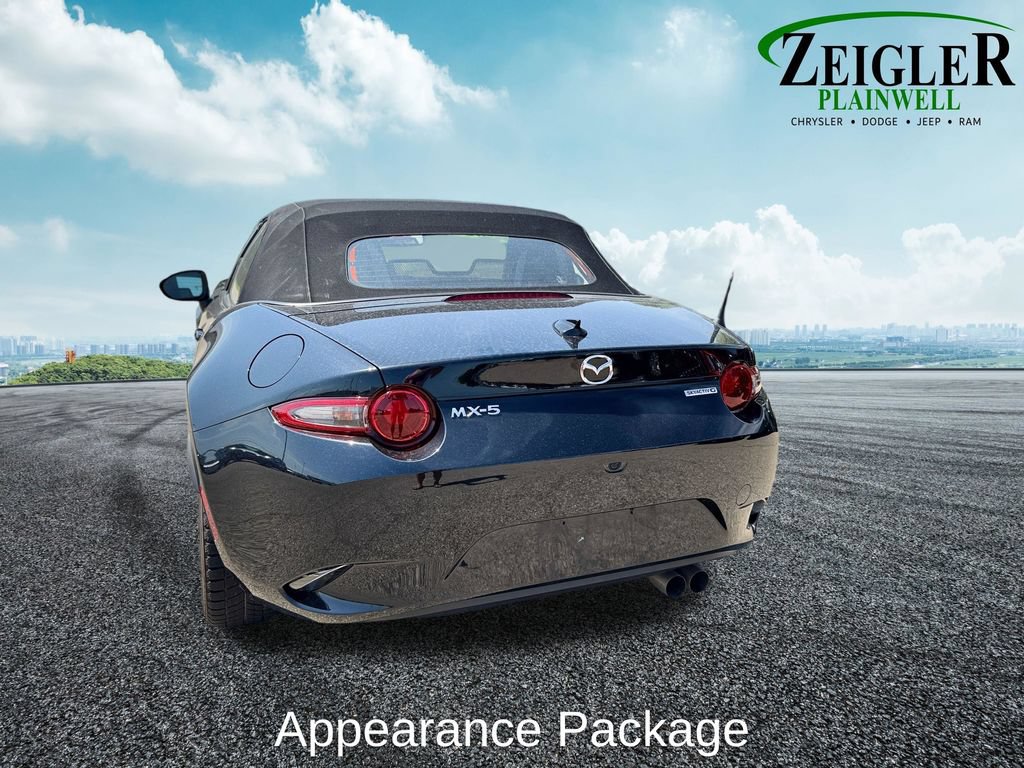Used 2023 MAZDA MX-5 Miata Grand Touring RWD image 3