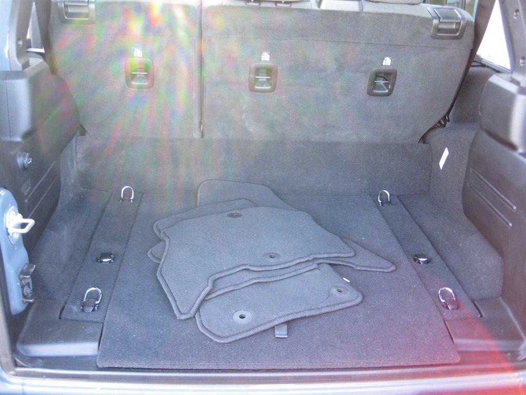 Used 2025 Jeep Wrangler Unlimited Sahara w/ Safety Group image 35