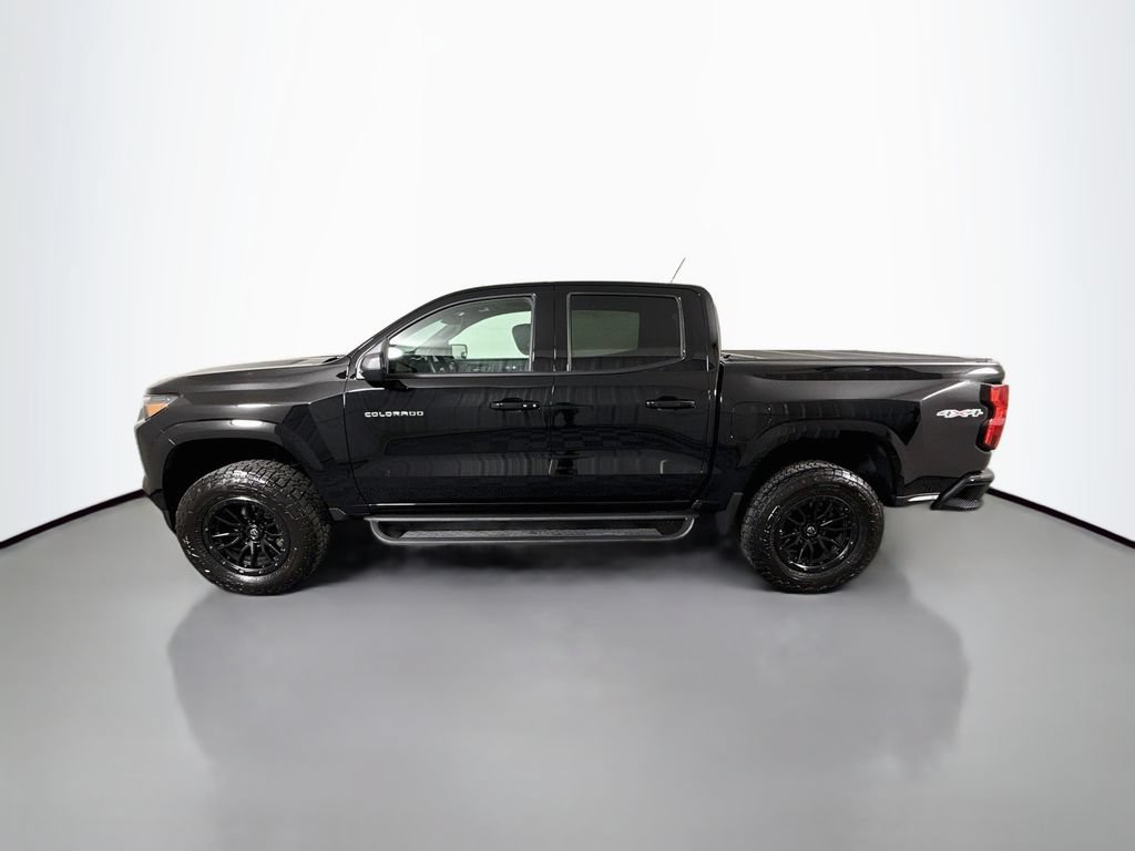 Used 2024 Chevrolet Colorado LT w/ LT Convenience Package II AWD/4WD image 4