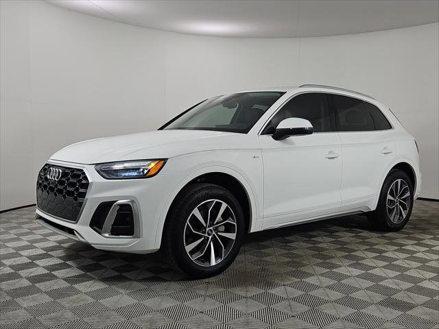 Certified 2023 Audi Q5 2.0T Premium Plus w/ Premium Plus Package AWD/4WD image 3