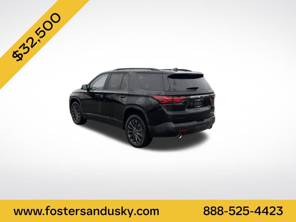 Used 2023 Chevrolet Traverse RS image 3