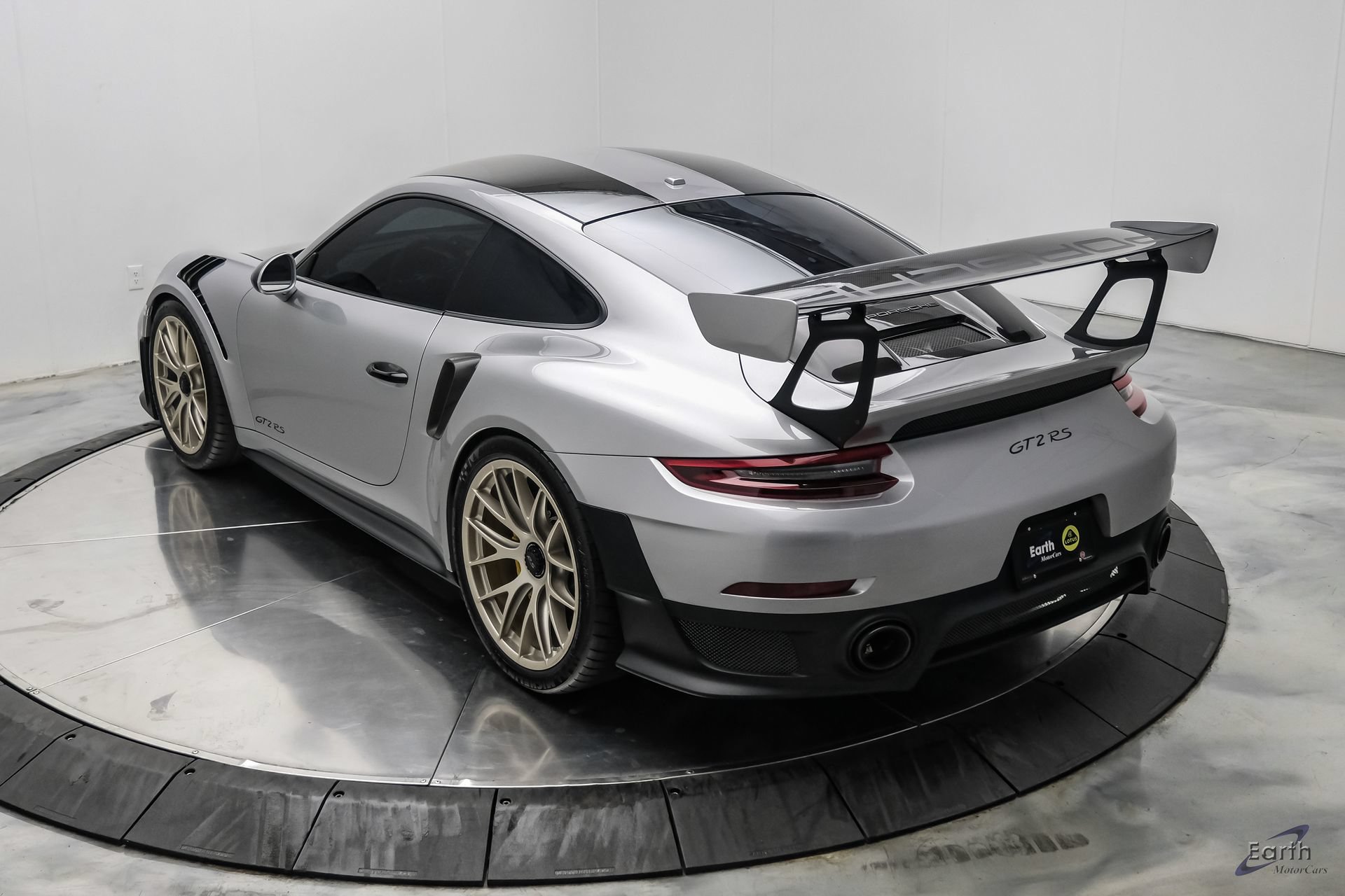 Used 2018 Porsche 911 GT2 RS RWD image 13