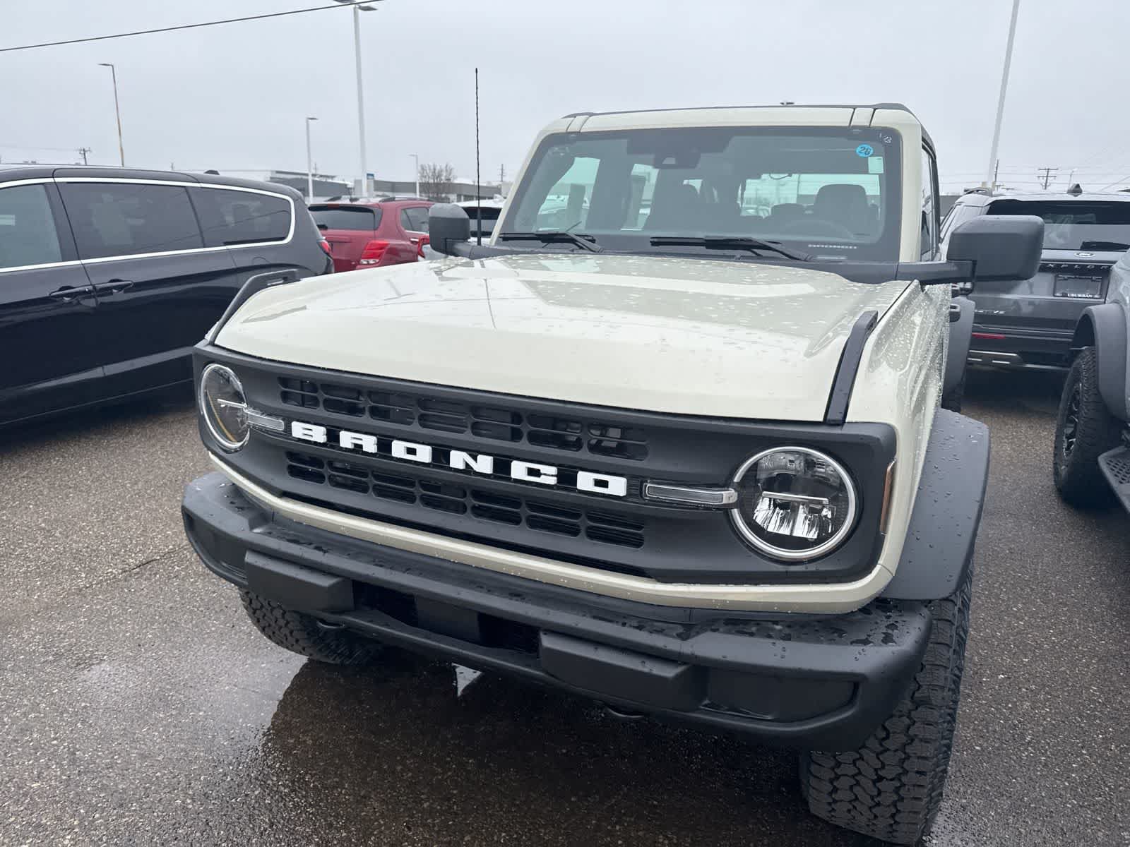 New 2026 Ford Bronco 4-Door w/ Sasquatch Package AWD/4WD image 3