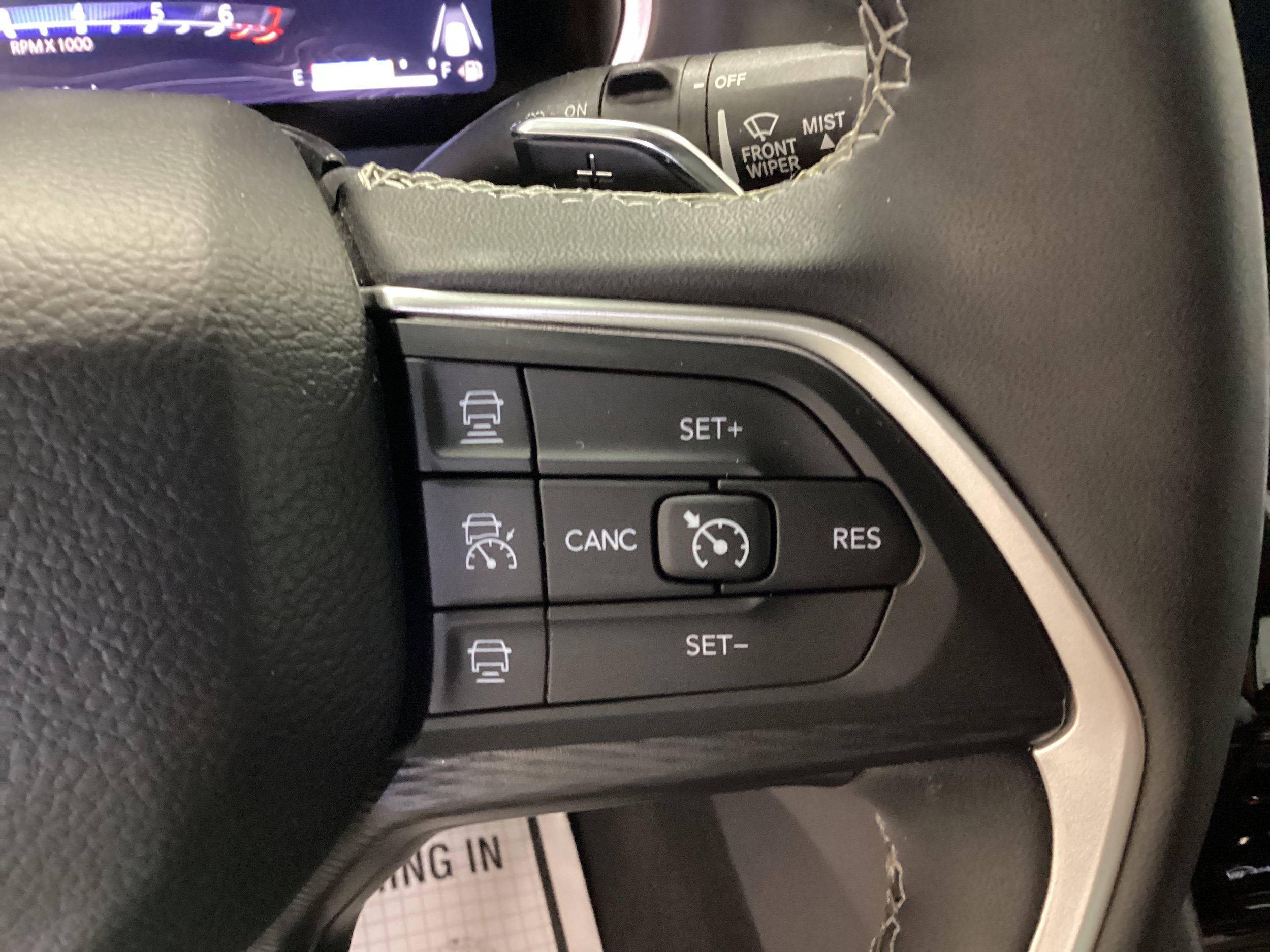 Used 2024 Jeep Grand Cherokee Altitude AWD/4WD image 24