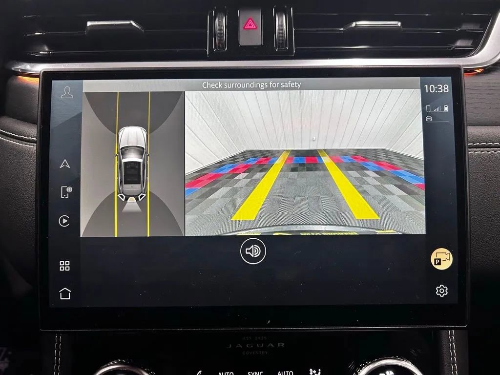 Used 2023 Jaguar F-PACE R-Dynamic S image 13