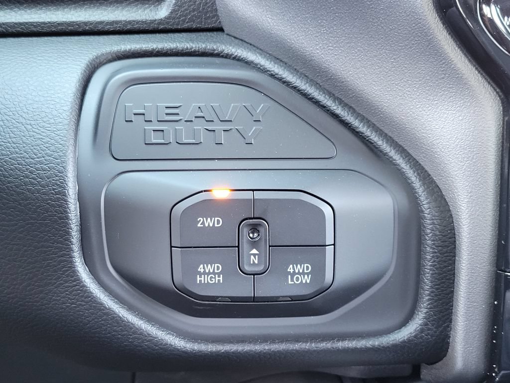 New 2026 RAM 2500 Laramie AWD/4WD image 13