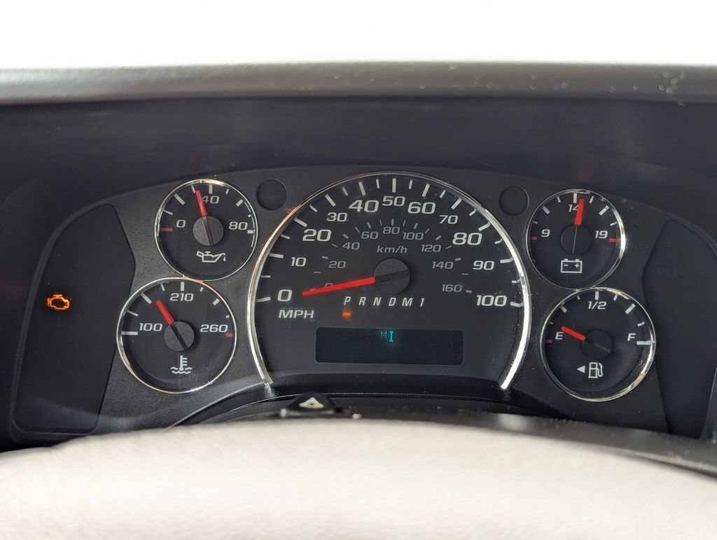 Used 2014 Chevrolet Express 2500 RWD image 13