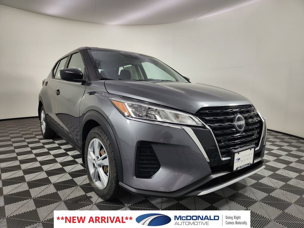 Used 2022 Nissan Kicks S FWD image 7