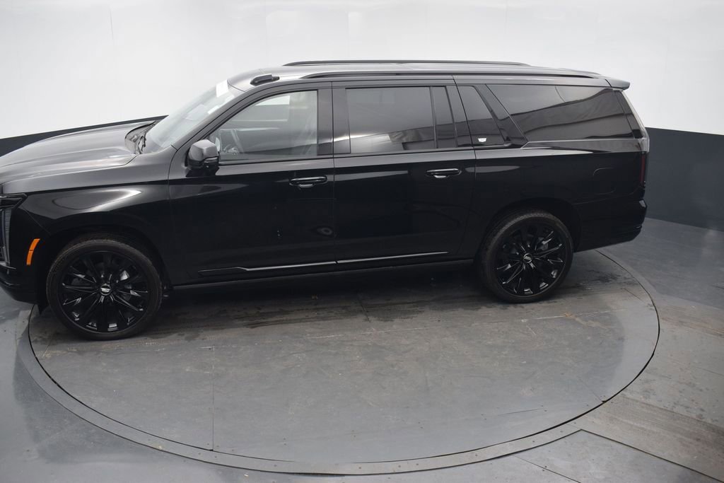 Certified 2026 Cadillac Escalade ESV Platinum Sport w/ LPO, ONYX Package image 44