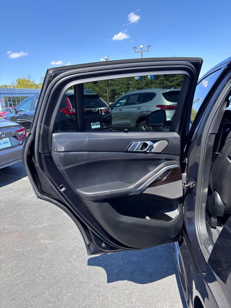Used 2023 BMW X6 M50i w/ Executive Package AWD/4WD image 53