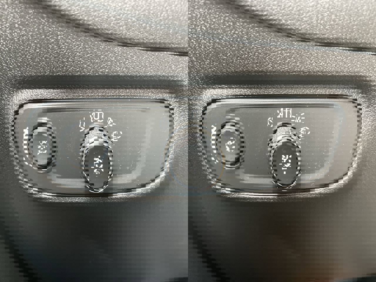 Used 2024 Chevrolet Equinox LT w/ LPO, Floor Liner Package image 17