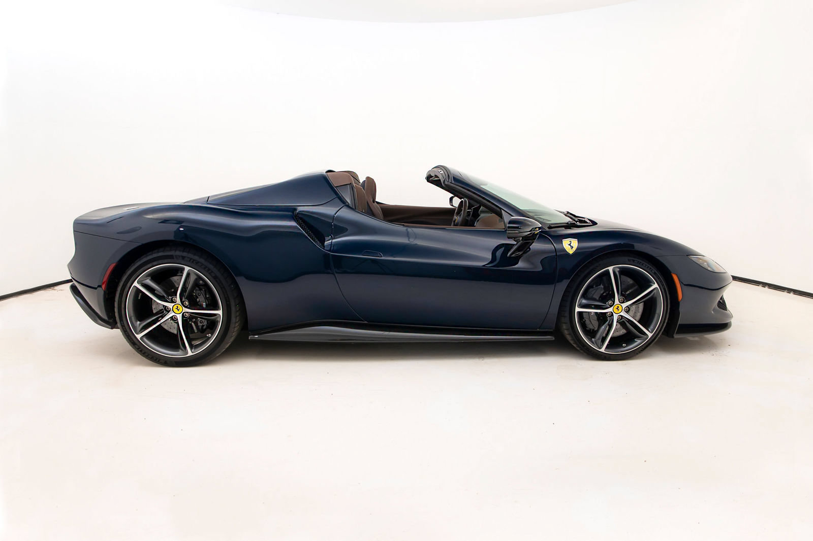 Certified 2023 Ferrari 296 GTS RWD image 3