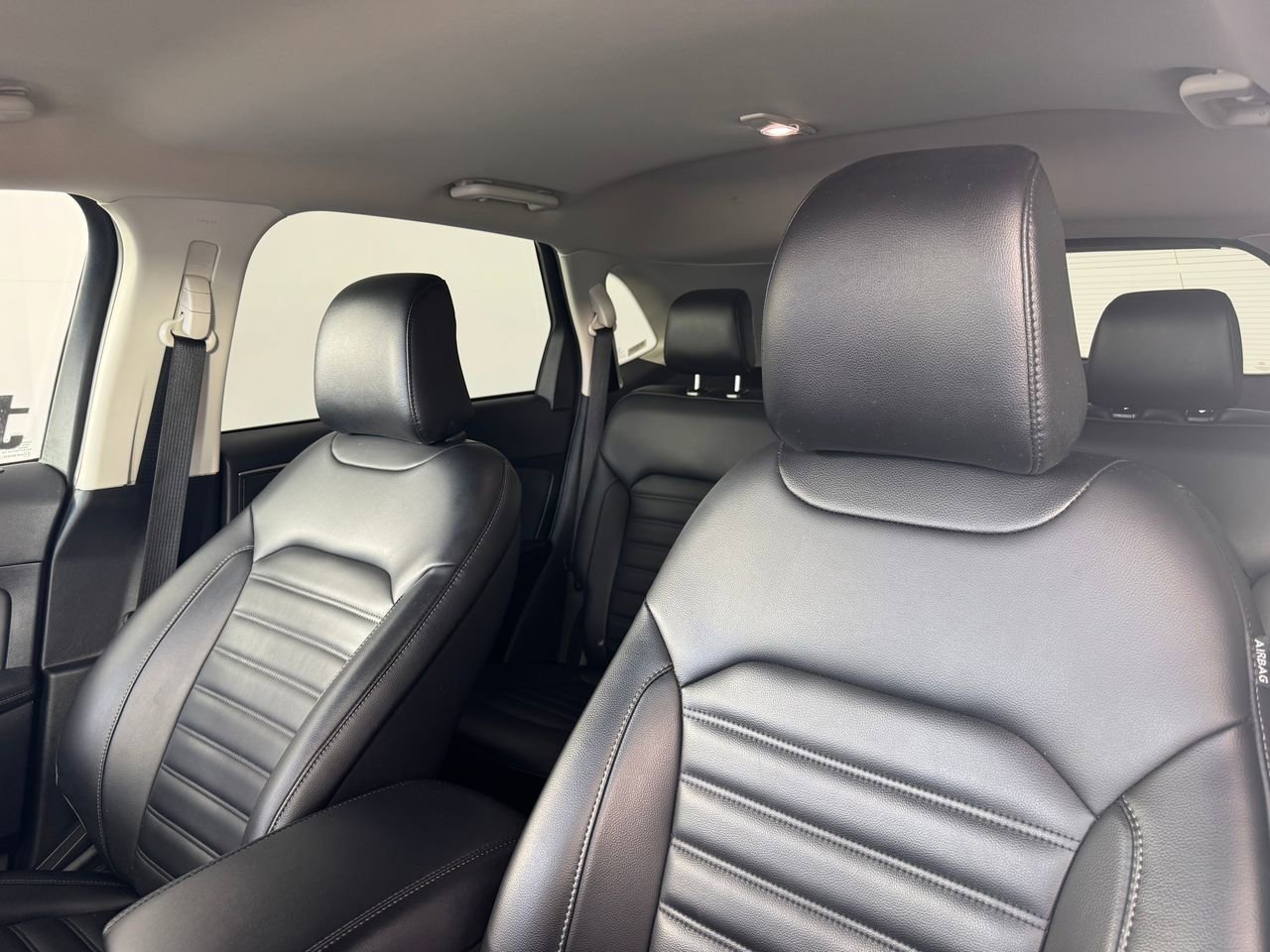 Used 2024 Ford Edge SEL image 3