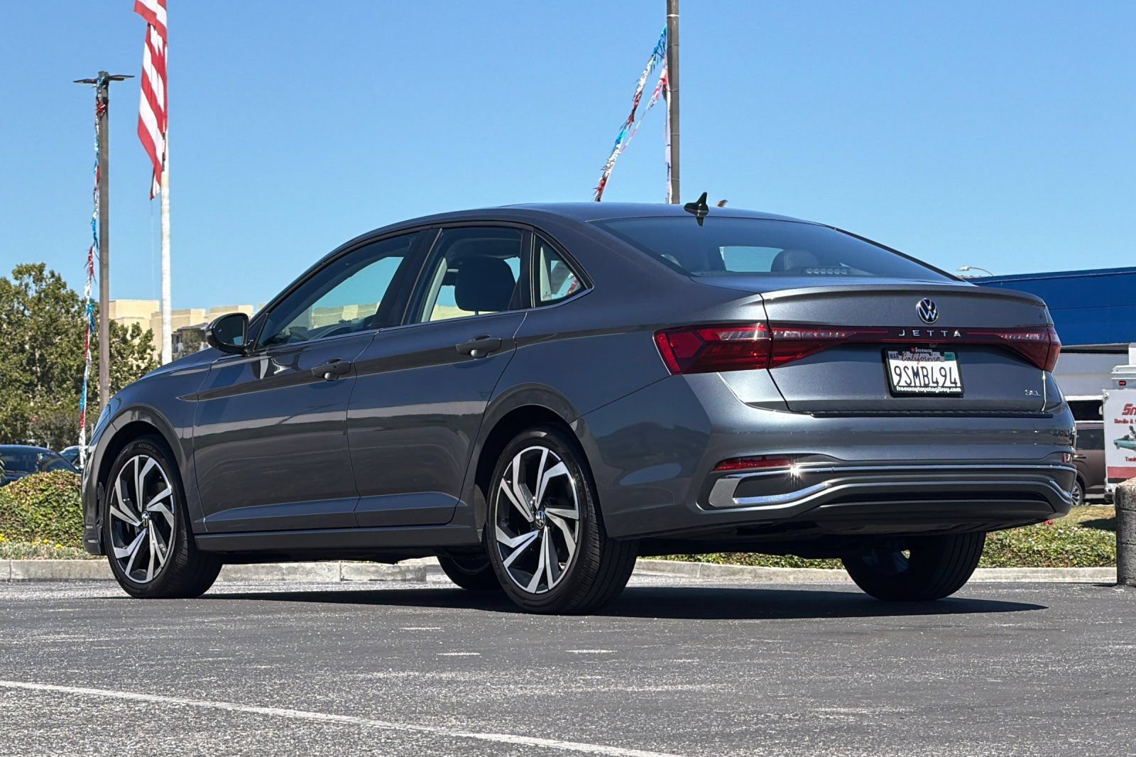 Used 2025 Volkswagen Jetta SEL FWD image 6