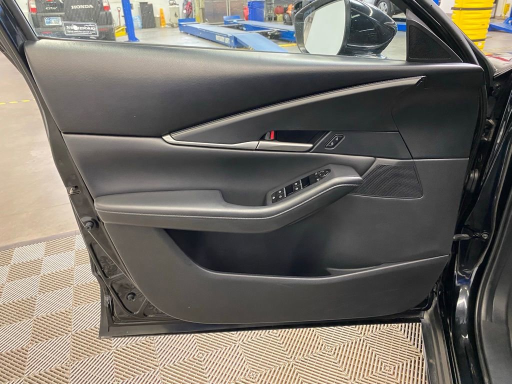 Used 2021 MAZDA CX-30 AWD 2.5 S w/ Select Package image 18