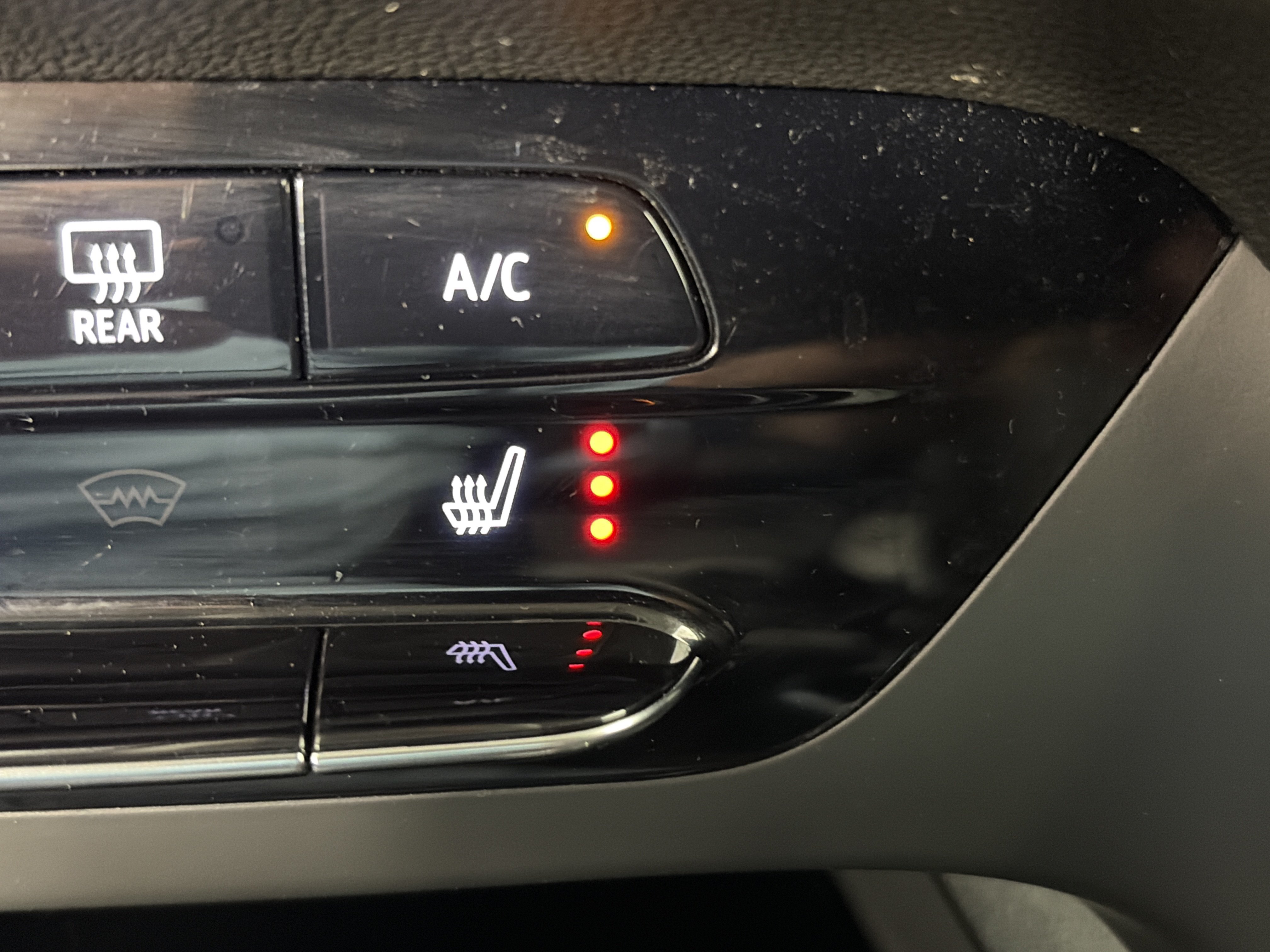 Used 2023 Buick Envision Preferred AWD/4WD image 25