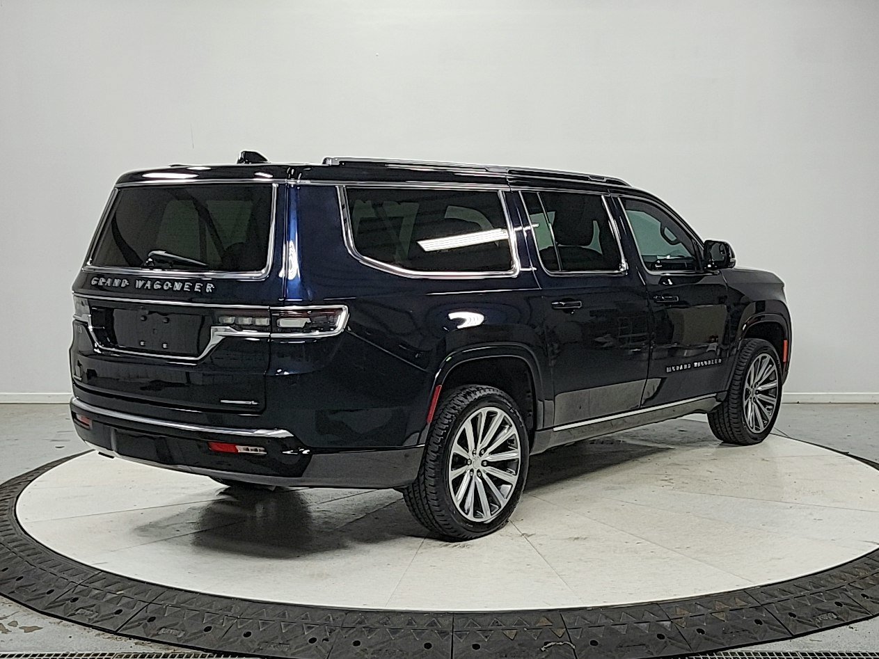 Used 2023 Jeep Grand Wagoneer L Series II w/ Convenience Group III AWD/4WD image 10