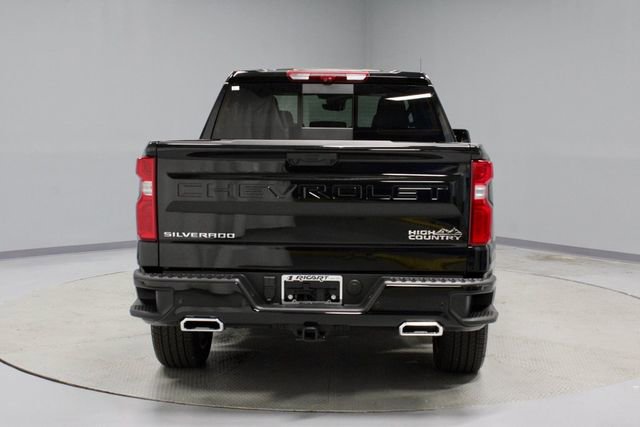Used 2025 Chevrolet Silverado 1500 High Country w/ Technology Package image 12