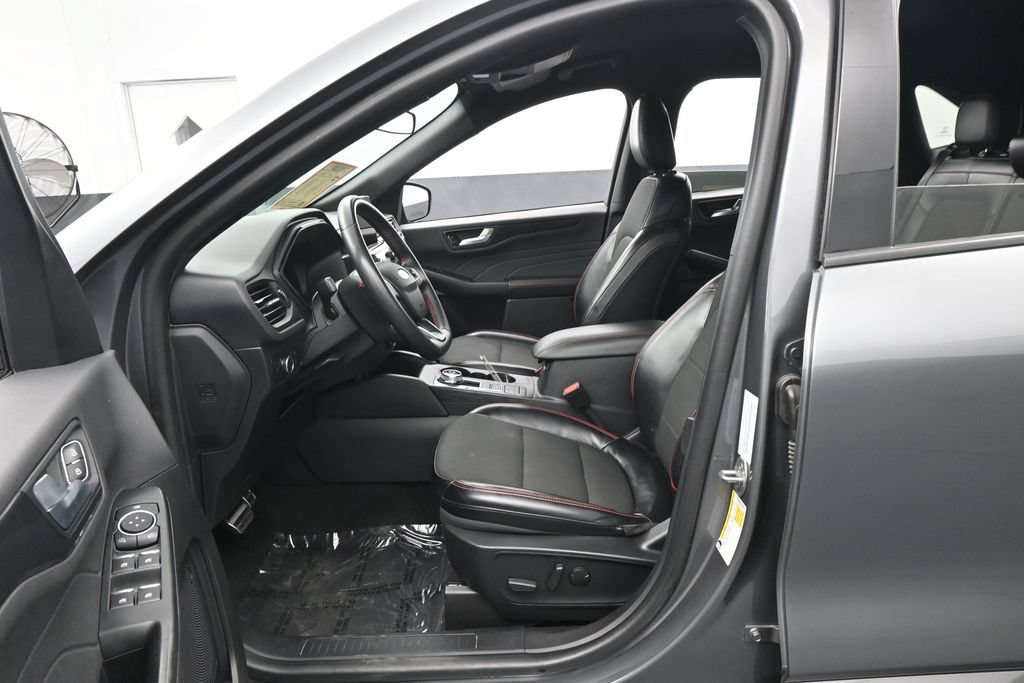 Used 2024 Ford Escape ST-Line FWD image 11