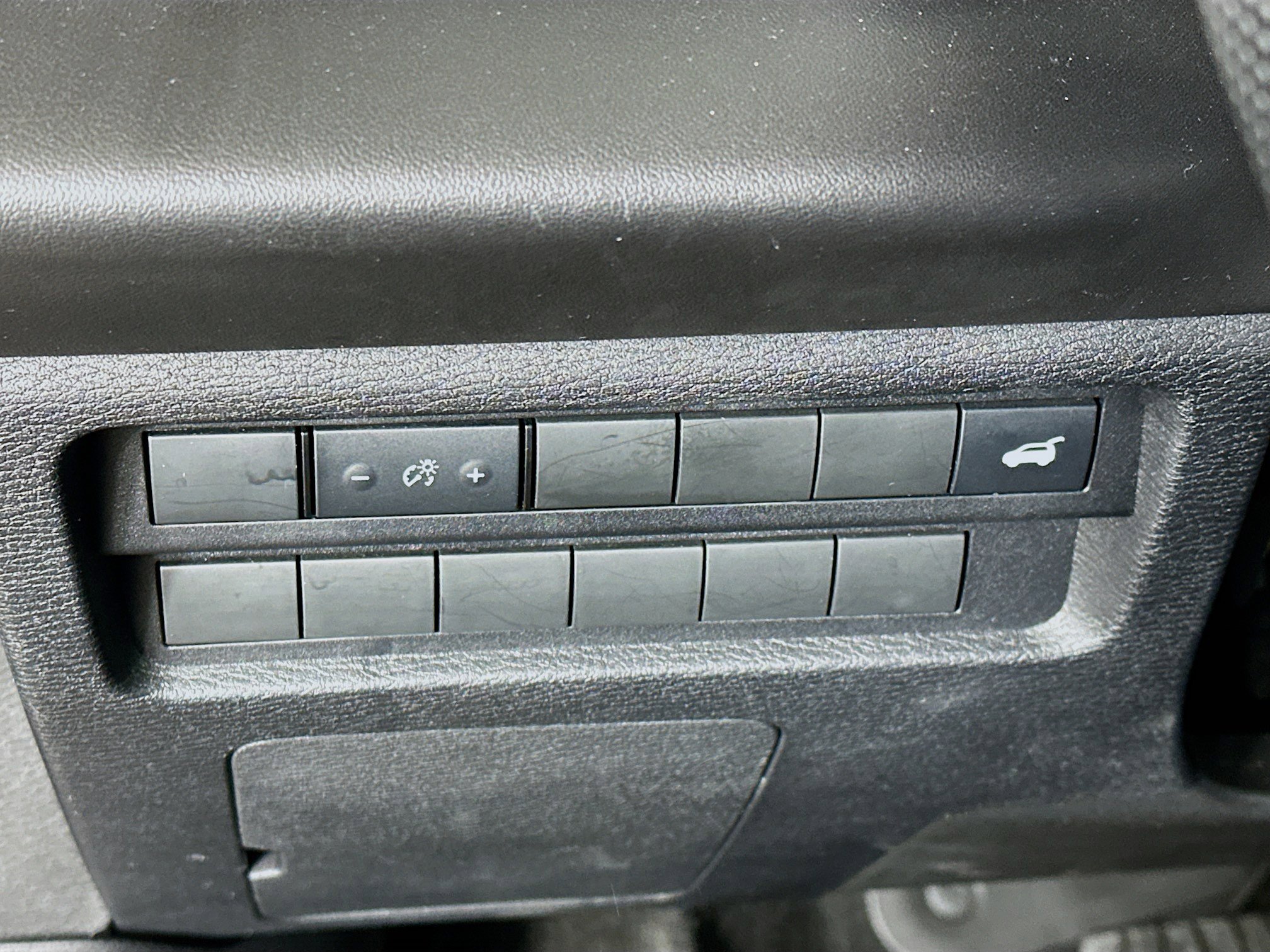 Used 2024 Mitsubishi Outlander SE image 17