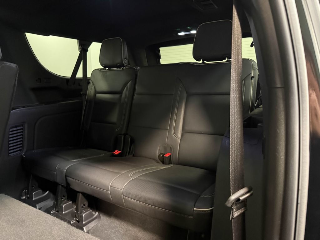 Used 2024 Chevrolet Suburban Premier AWD/4WD image 47
