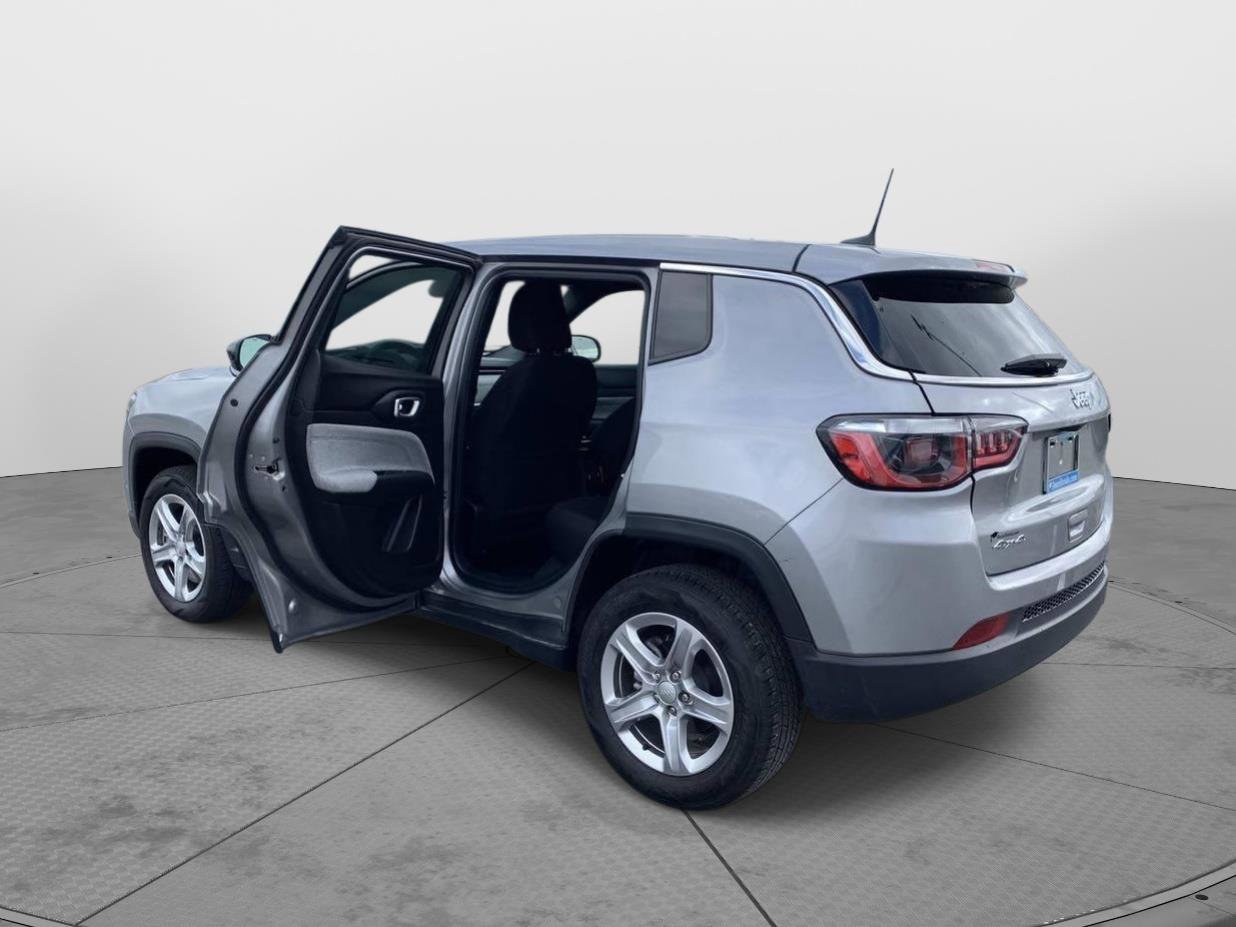 Used 2024 Jeep Compass Sport image 35