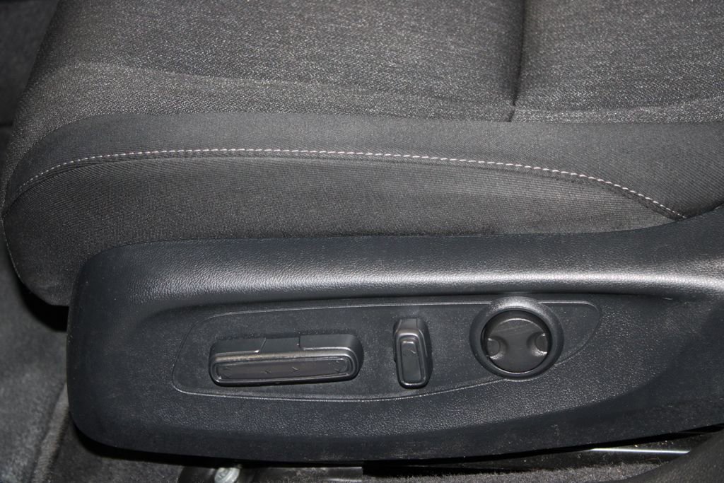 Used 2023 Honda Accord EX image 11