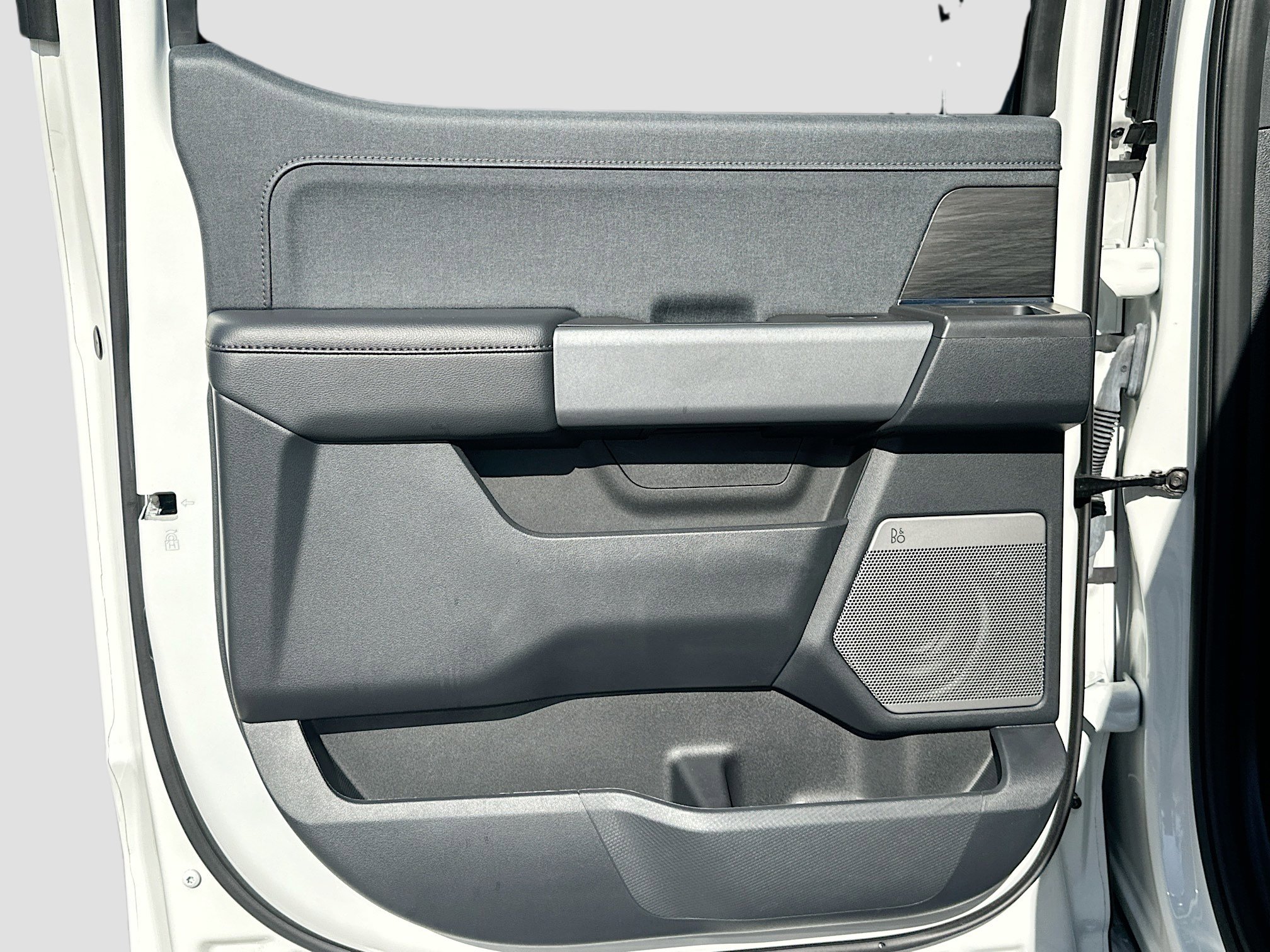 Used 2024 Ford F150 Lariat w/ FX4 Off-Road Package image 28