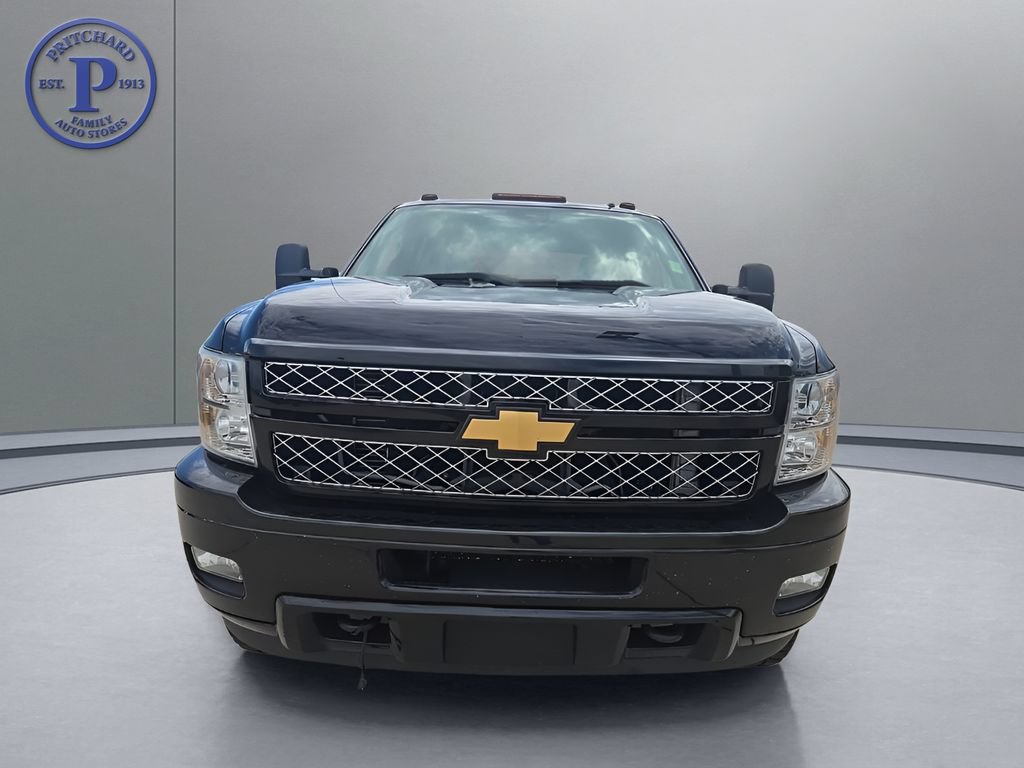 Used 2013 Chevrolet Silverado 2500 LTZ w/ LTZ Plus Package AWD/4WD image 2