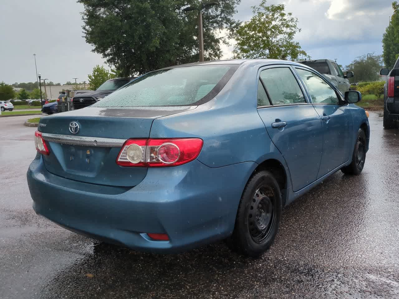 Used 2013 Toyota Corolla L FWD image 6