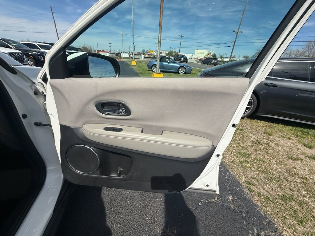 Used 2016 Honda HR-V EX image 22