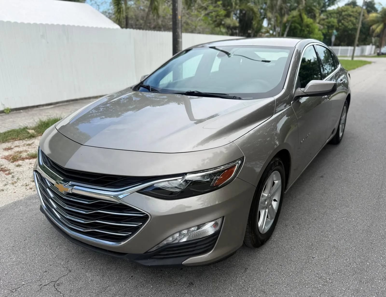Used 2022 Chevrolet Malibu LT FWD image 5