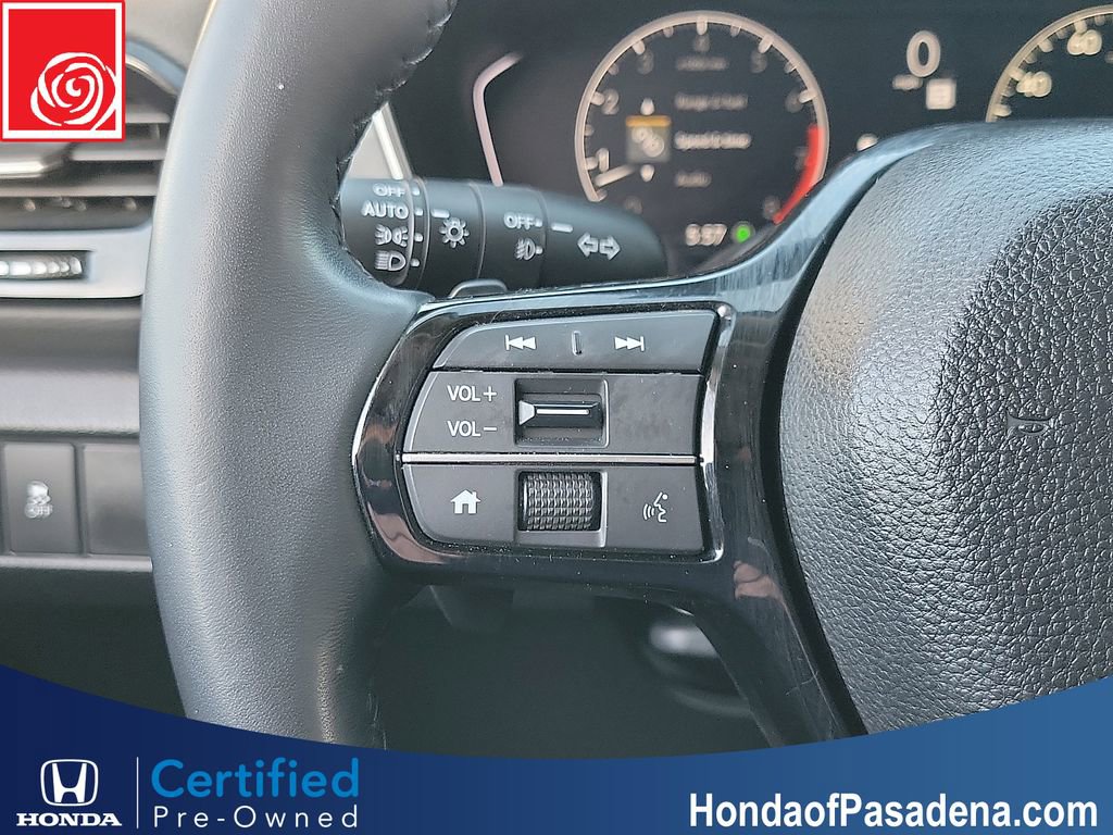Certified 2023 Honda Pilot Touring image 11