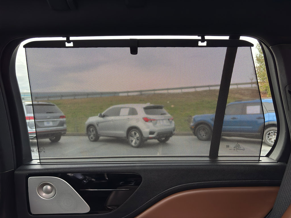 Used 2021 Lincoln Aviator Reserve w/ Equipment Group 202A image 28