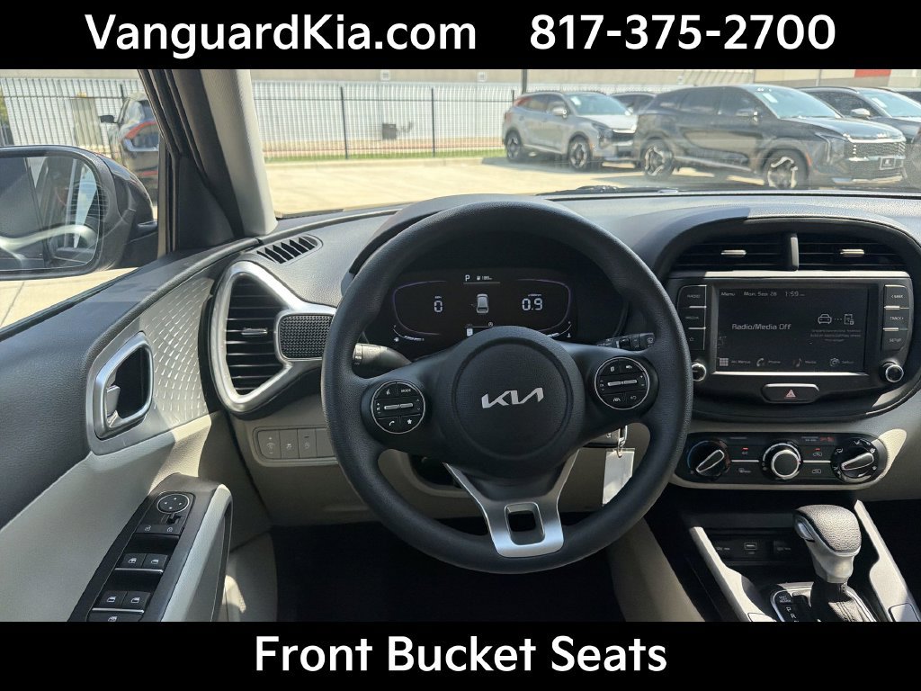 Certified 2023 Kia Soul LX FWD image 13