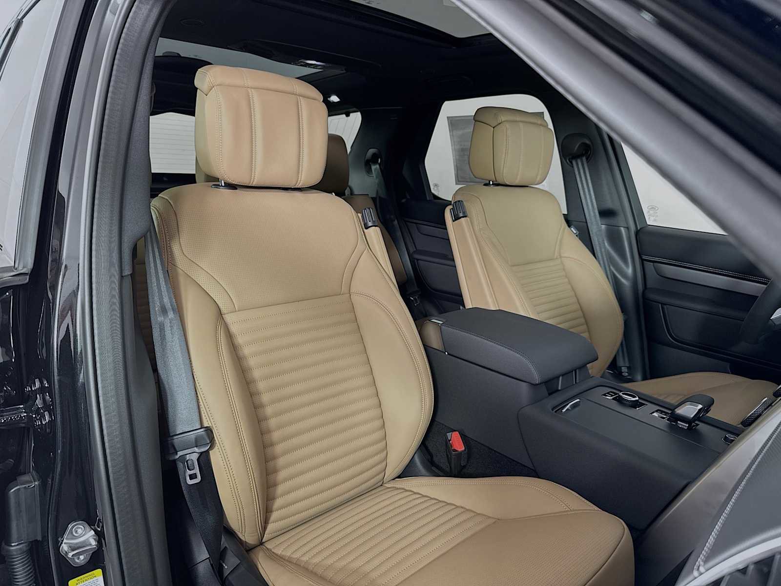 New 2025 Land Rover Discovery Dynamic SE AWD/4WD image 27