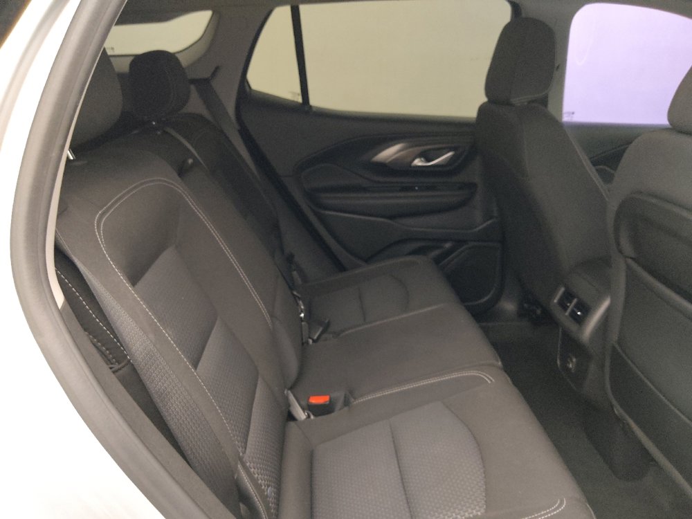 Used 2022 GMC Terrain SLE image 19