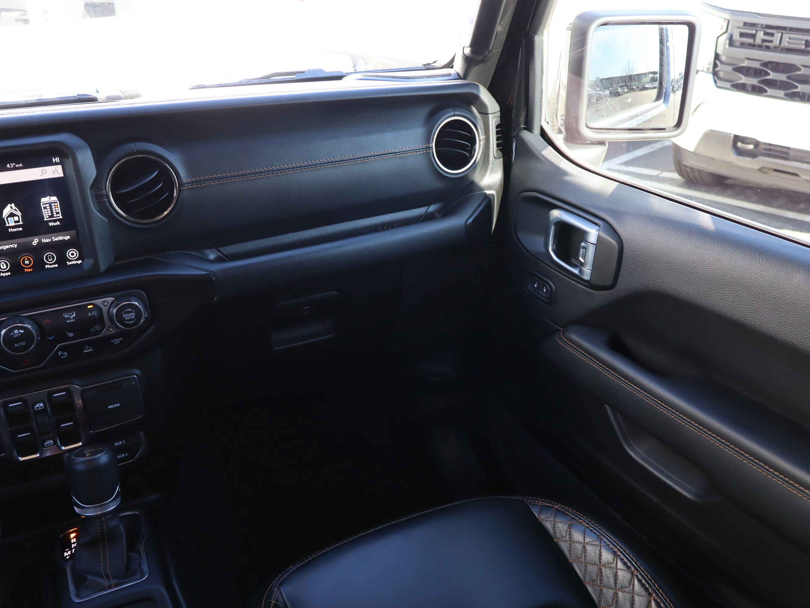 Used 2022 Jeep Gladiator Overland image 16