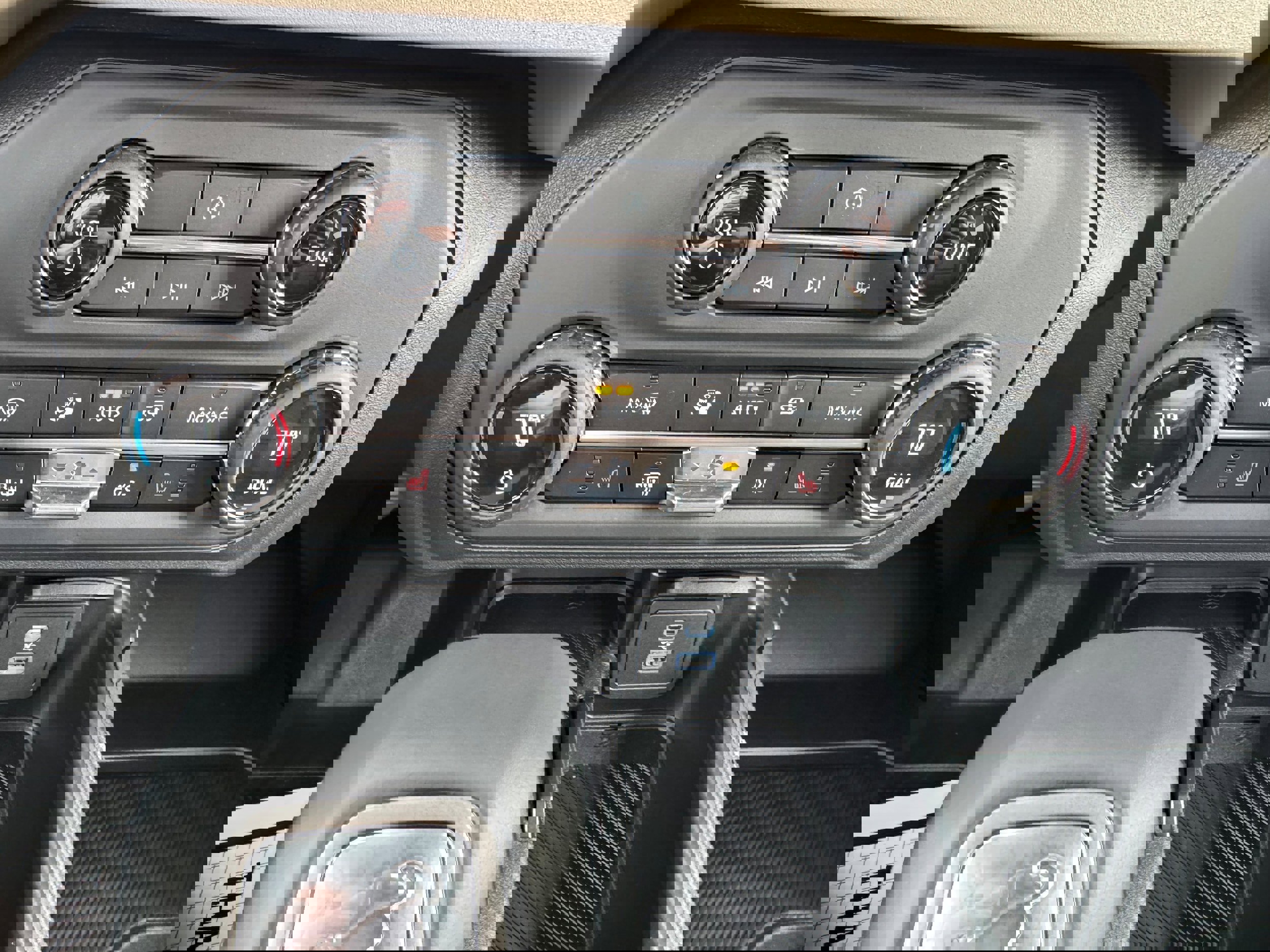 New 2025 Ford Bronco Big Bend image 23