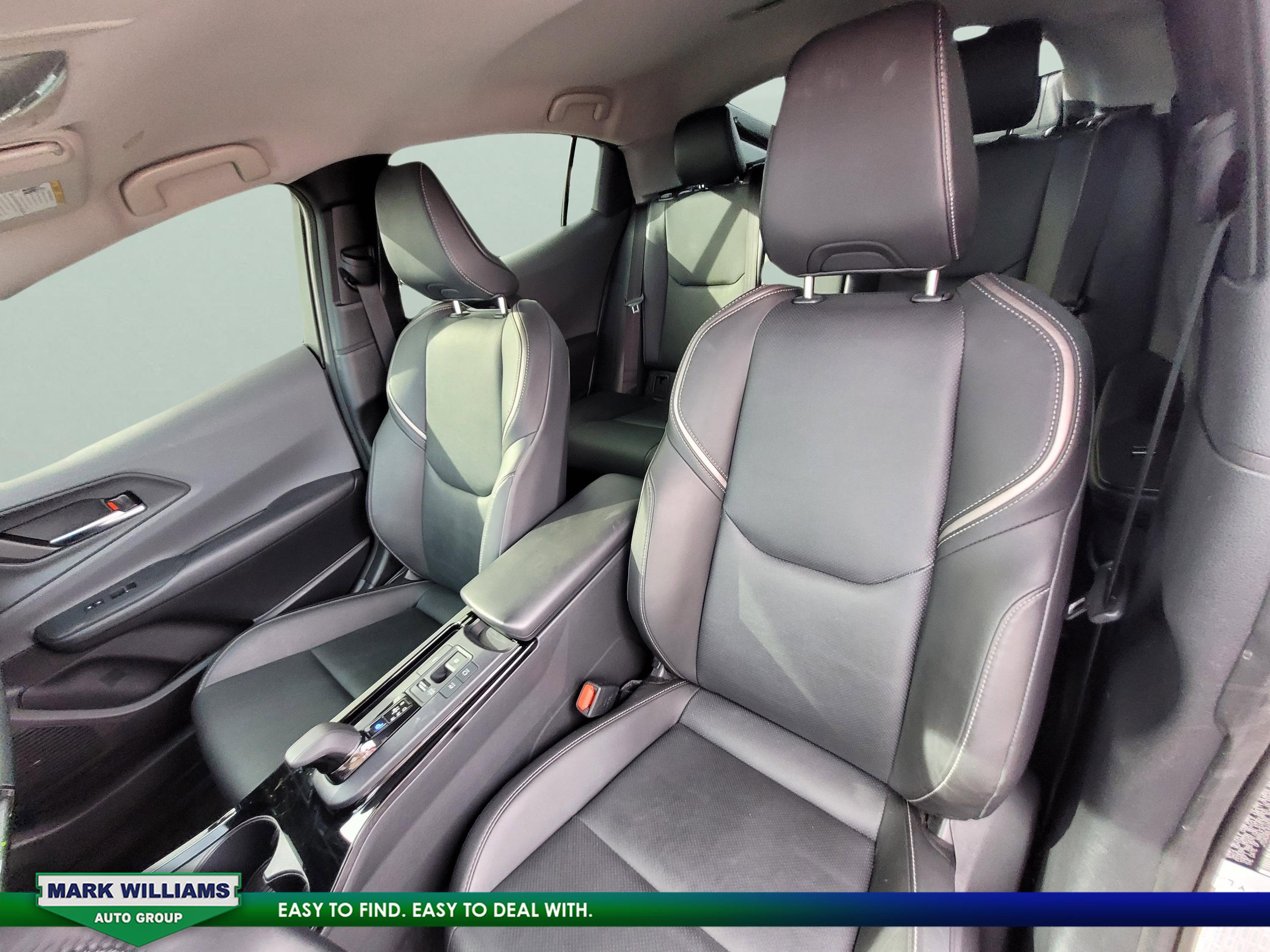 Used 2025 Toyota Prius XLE image 32