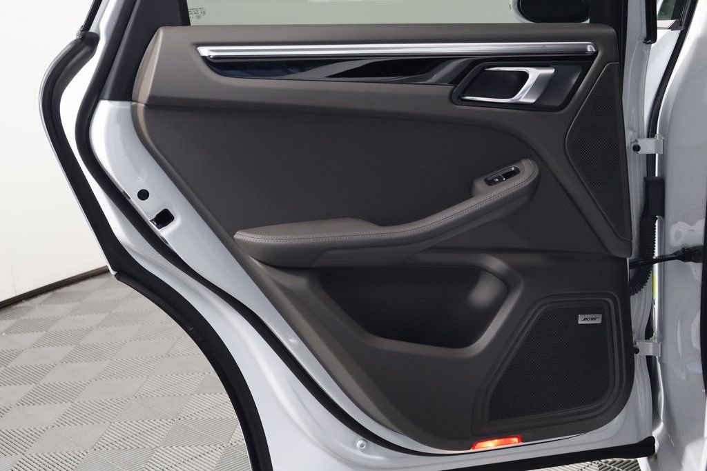 Used 2023 Porsche Macan S image 14