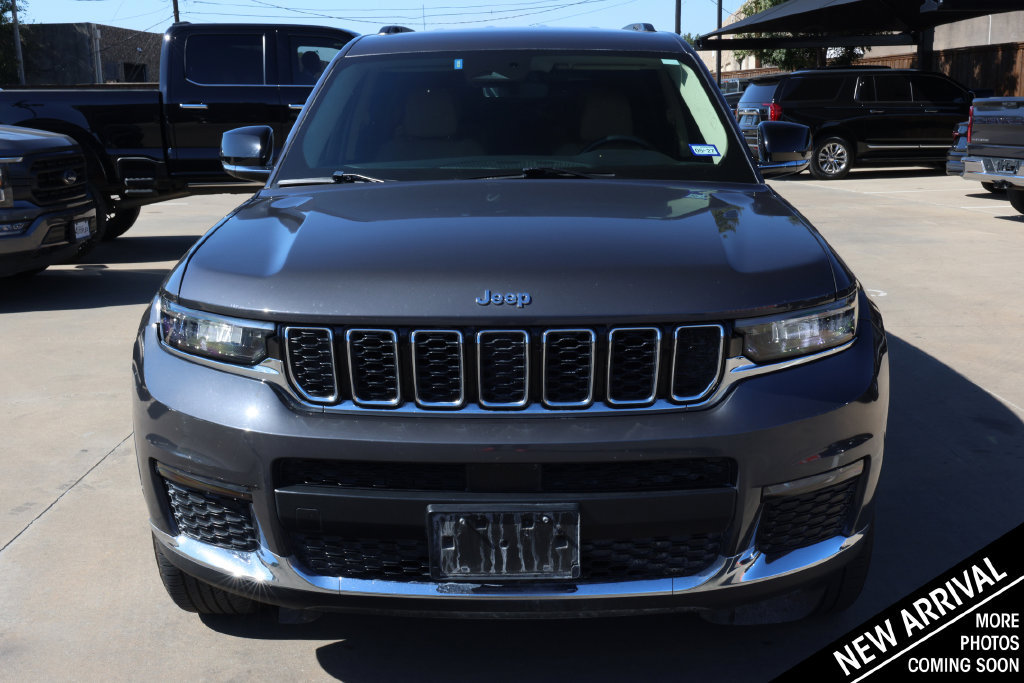 Used 2022 Jeep Grand Cherokee L Limited AWD/4WD image 2