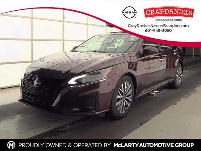 Used 2023 Nissan Altima 2.5 SV FWD image 1