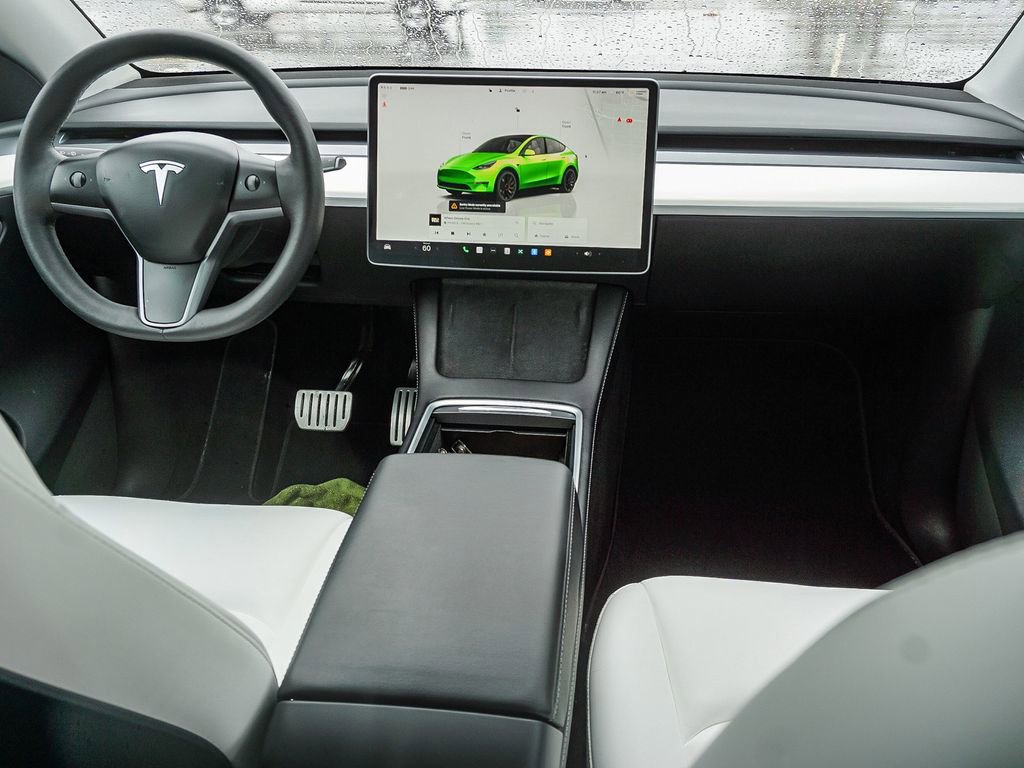 Used 2022 Tesla Model Y Performance image 13