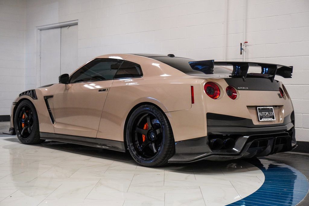 Used 2017 Nissan GT-R Premium AWD/4WD image 7